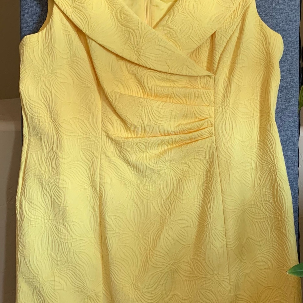 Tahiti Yellow beautiful dress that  it will look great!